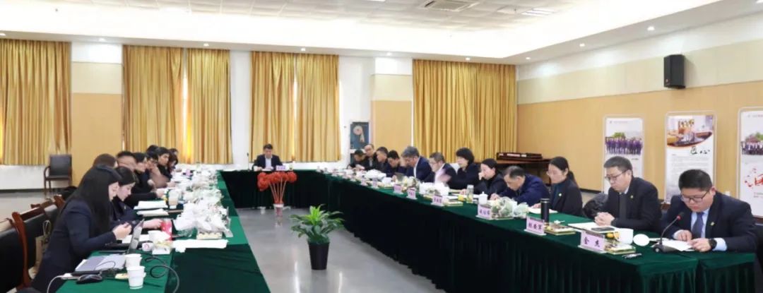 勇立潮头 征程照初心|易游网页版-易游(中国)官方
集团2021年度述职会议暨2022年新年会议顺利召开