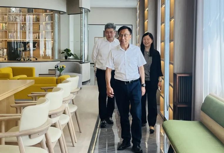 萧山区政协叶建宏主席一行莅临易游网页版-易游(中国)官方
集团进行委员走访